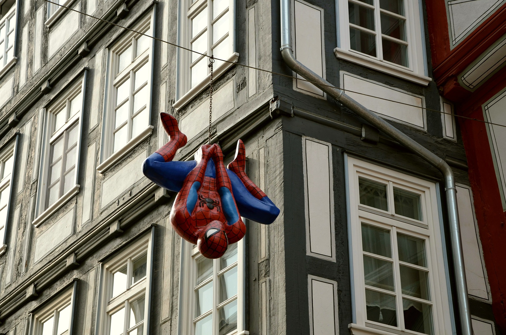 Spiderman: Far From Mome, review of the movie with Tom Holland